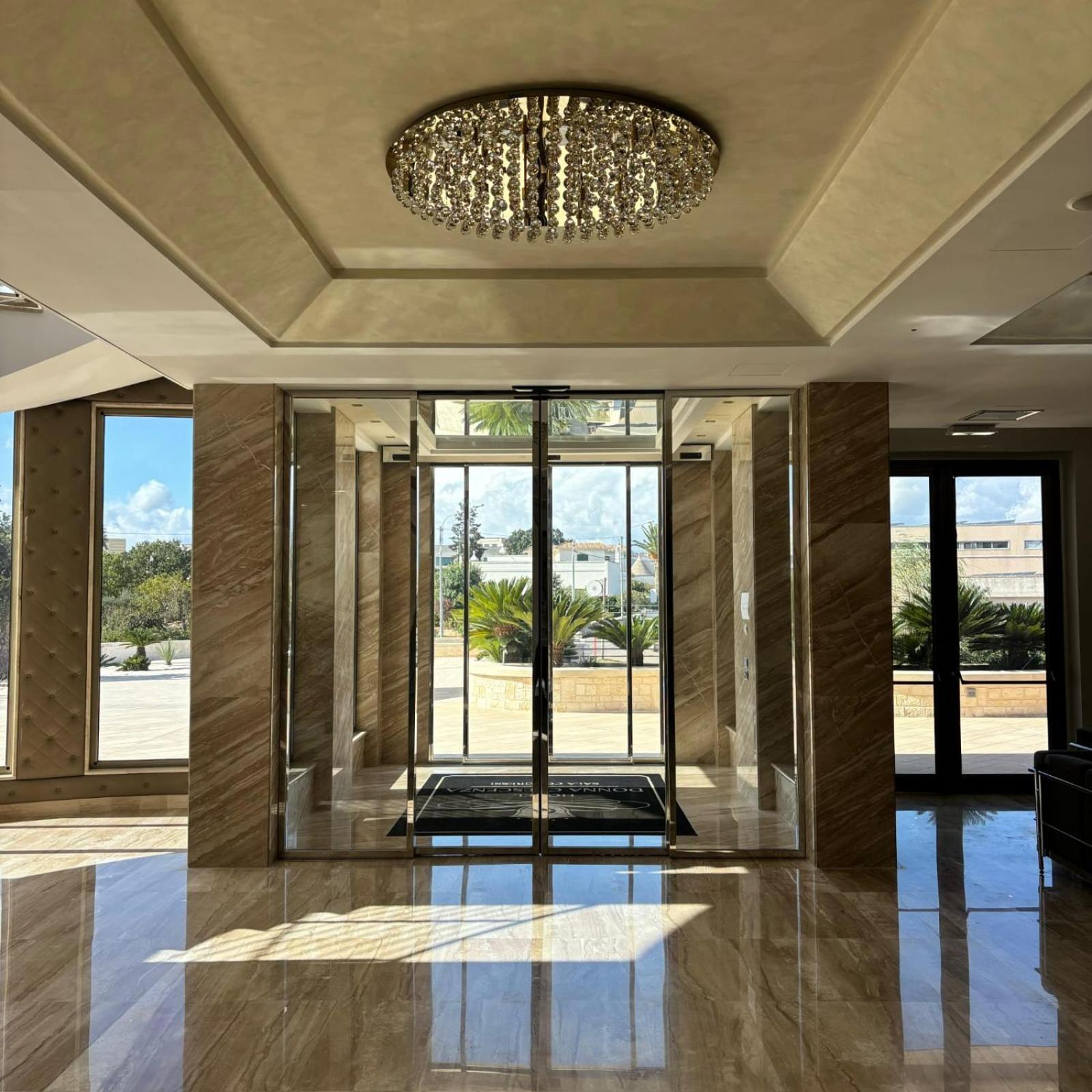 Hotel Donna Crescenza Locorotondo Bagian luar foto
